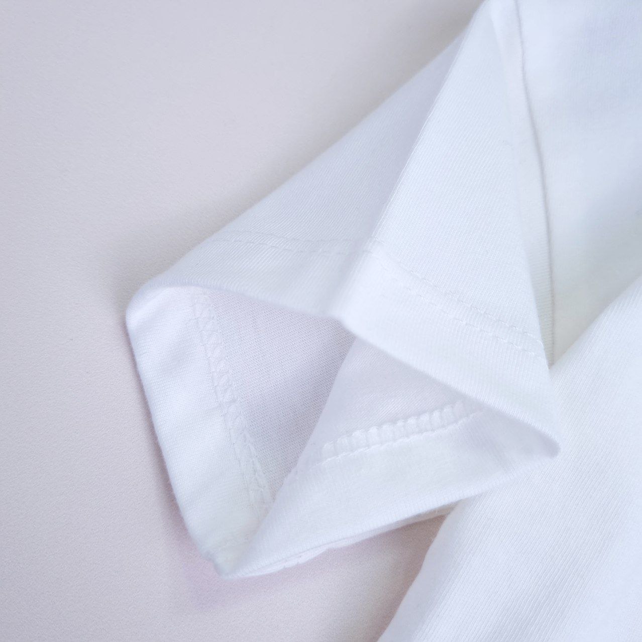 عکس تک تیشرت سفید اسپرت ساده - شماره 4