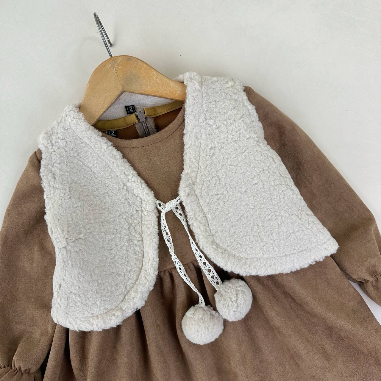 عکس سارافون با کت تدی عسلک - شماره 4
