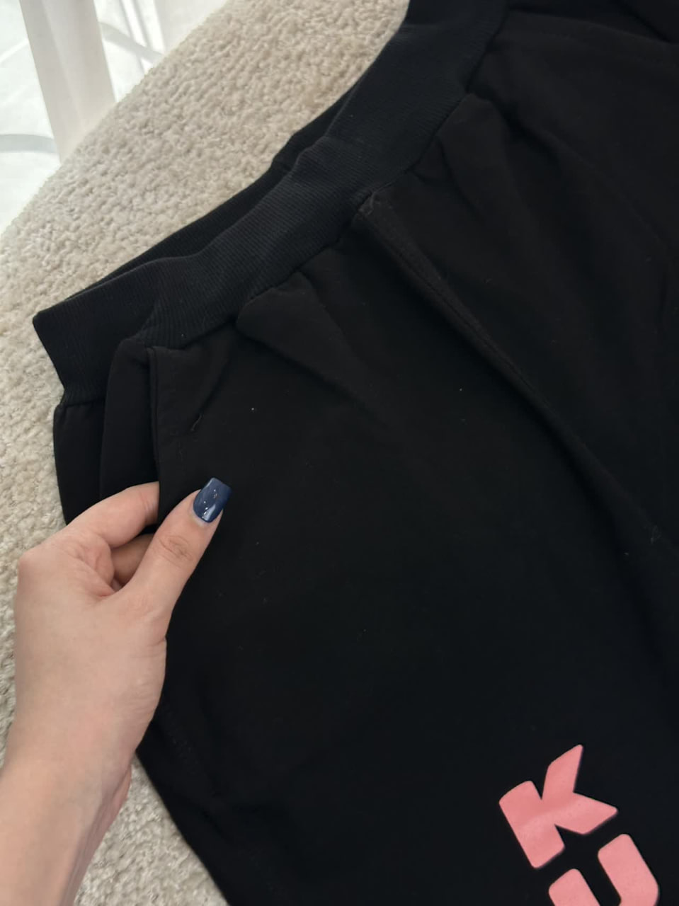 عکس کراپ شلوار کورومی مشکی - شماره 5