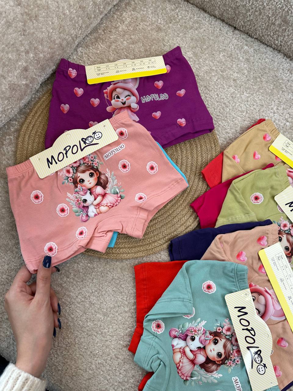 عکس شورت پادار دختر و خرگوشک - شماره 1