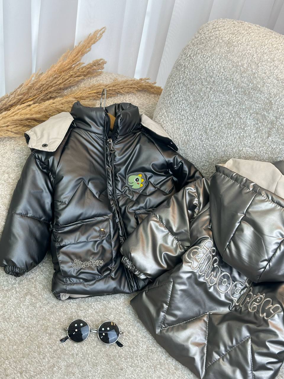 عکس کاپشن چراغدار دینو کد113 - شماره 1