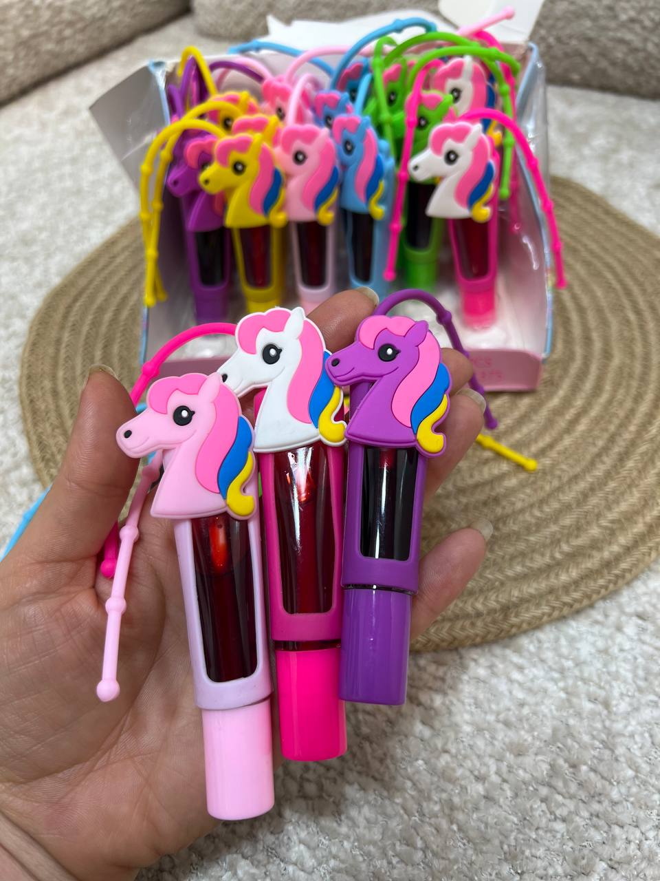 عکس تینت لب تک شاخ - شماره 1