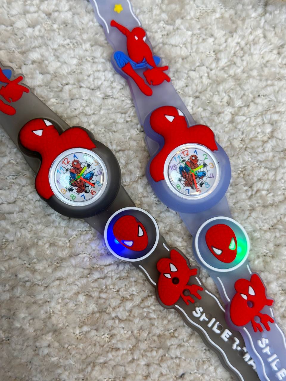 عکس ساعت چراغدار مرد عنکبوتی - شماره 2