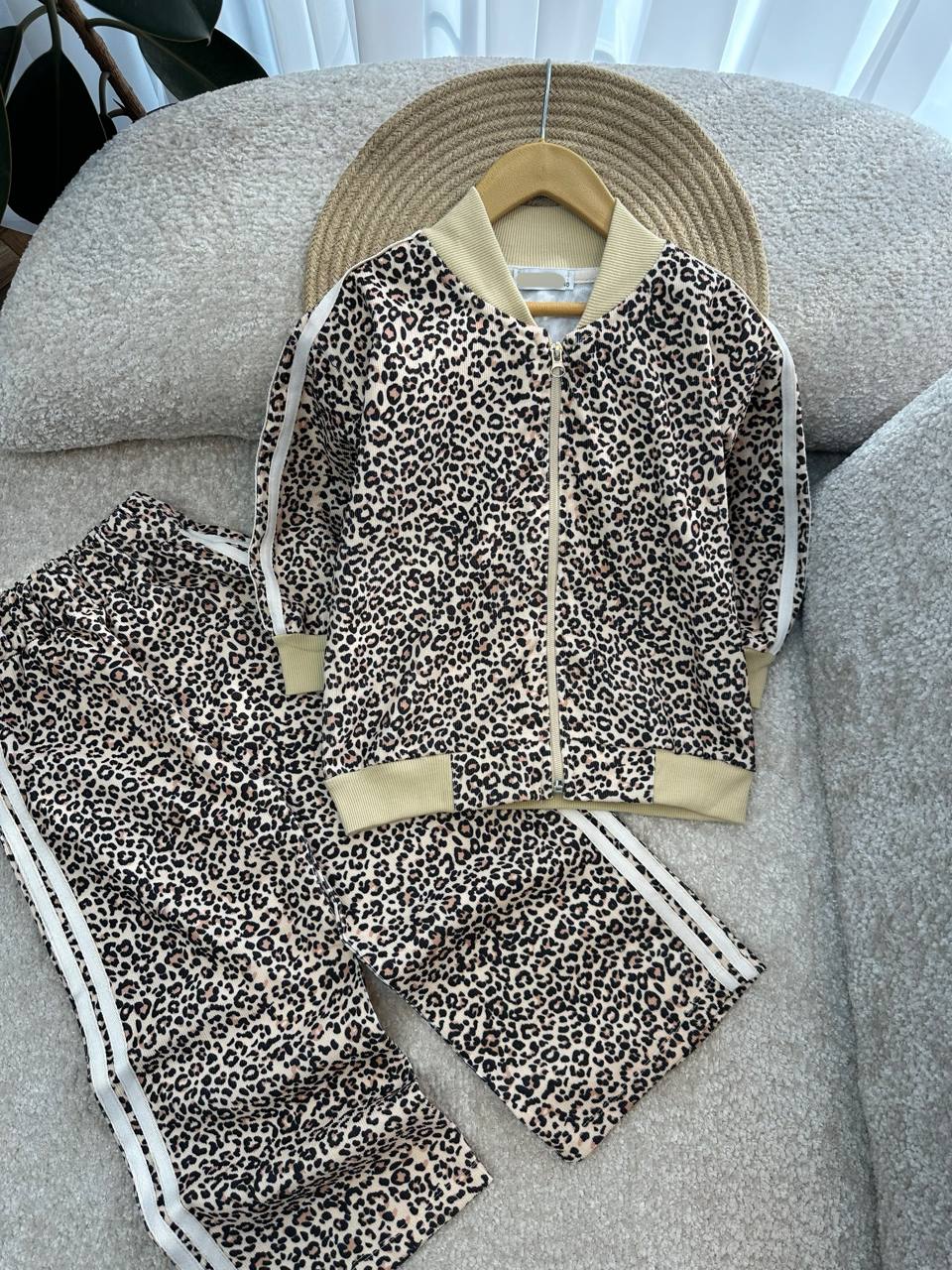 عکس سویشرت شلوار پلنگی مانیا - شماره 2