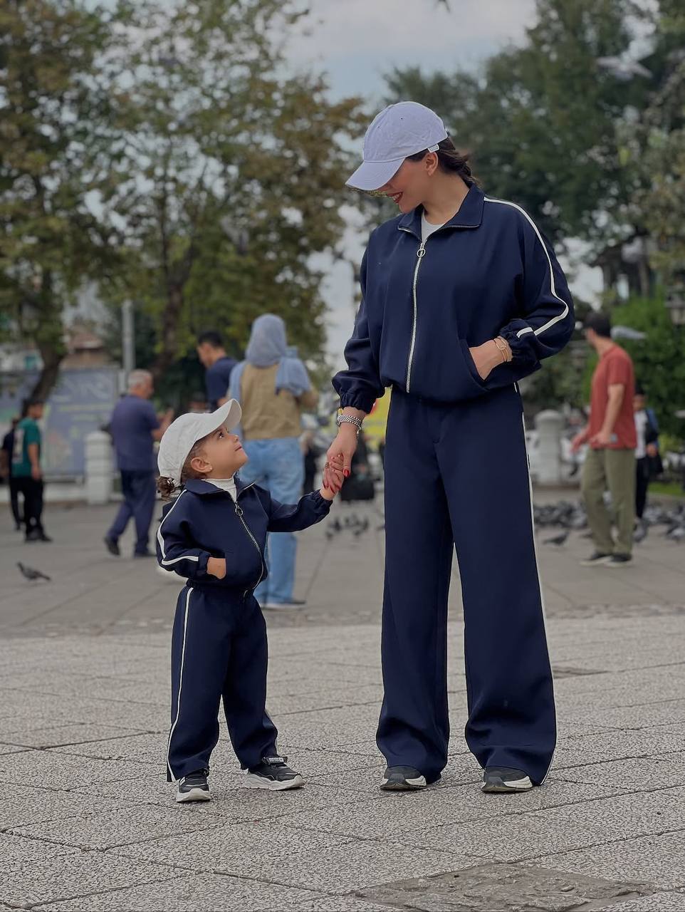 عکس سویشرت شلوار باران مادر وفرزندی - شماره 2